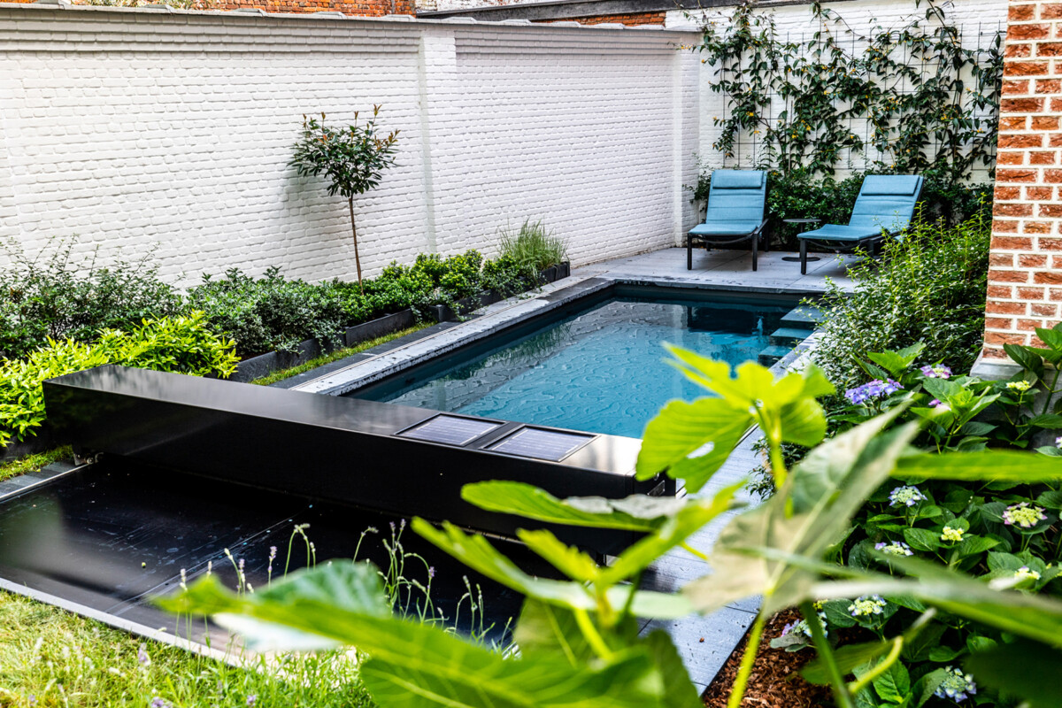 Une coverseal sur une petite piscine